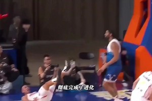 国产巴特勒果然名不虚传！如今贺希宁彻底进化成联盟最优秀的后卫